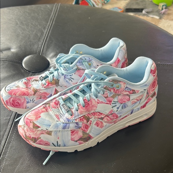 Nike Air Max Ultra Floral Women’s - Picture 4 of 5